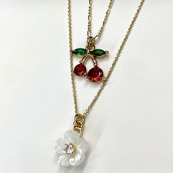 NEW FP x Luna Norte Cherry & Flower Mother Of Pearl Necklace Set - Picture 8 of 9